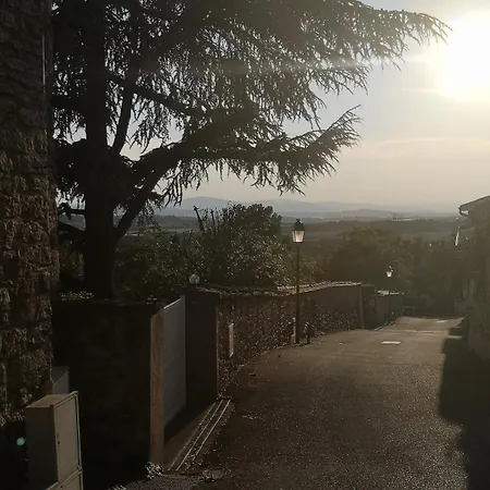 Quiet Charming T2 With Terrace 5km From Lyon